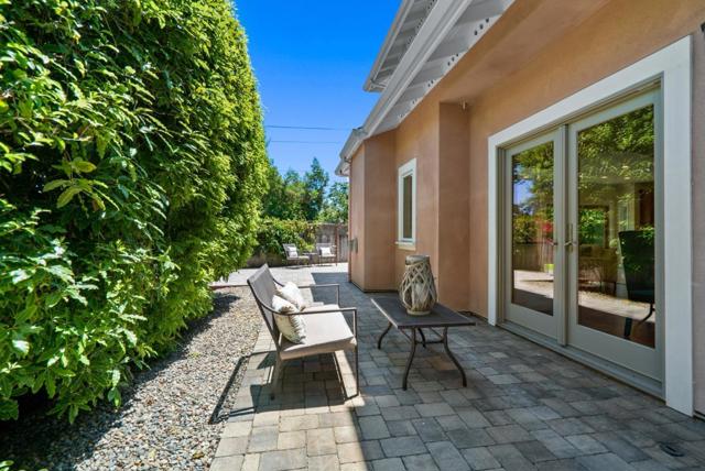 422 Mccormick Avenue, Capitola CA: https://media.crmls.org/mediaz/0803f7eb-7ccc-4b70-96d8-939a8de1c386.jpg