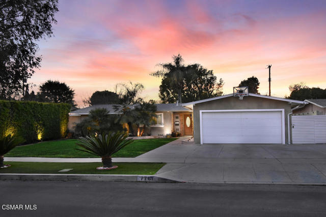7761 Balcom Avenue, Reseda CA: https://media.crmls.org/mediaz/0804cb13-b694-4689-a56c-485cd9d29f62.jpg