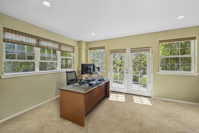31619 21 Via Puerta Del Sol, Bonsall CA: https://media.crmls.org/mediaz/0804ce96-1c79-4584-afde-f86b88bffd2f.jpg