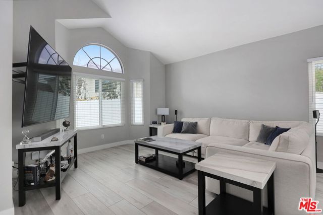 39665 Maple Leaf Court, Murrieta CA: https://media.crmls.org/mediaz/080513e1-0013-4df1-819a-8587f39bec6a.jpg