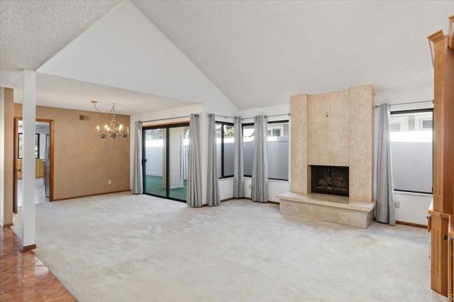 Detail Gallery Image 5 of 27 For 1610 via La Plaza, San Marcos,  CA 92078 - 3 Beds | 3 Baths