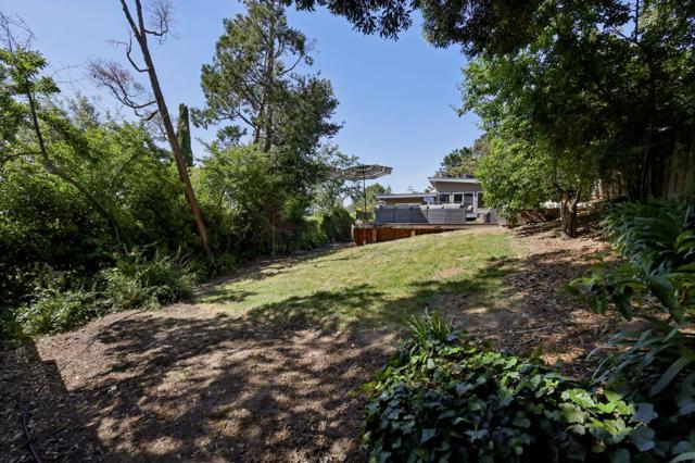 607 Dartmouth Avenue, San Carlos CA: https://media.crmls.org/mediaz/08067ac8-7961-44c0-bc5a-2ea7d5c1cd1e.jpg