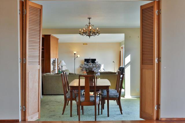 4980 Paradise Drive, Tiburon CA: https://media.crmls.org/mediaz/08067f35-8244-45d0-bb2f-4ee0466efcb2.jpg