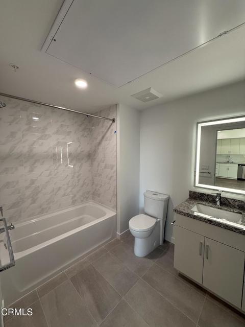 Detail Gallery Image 13 of 13 For 18900 Parthenia St #301,  Northridge,  CA 91324 - 1 Beds | 1 Baths