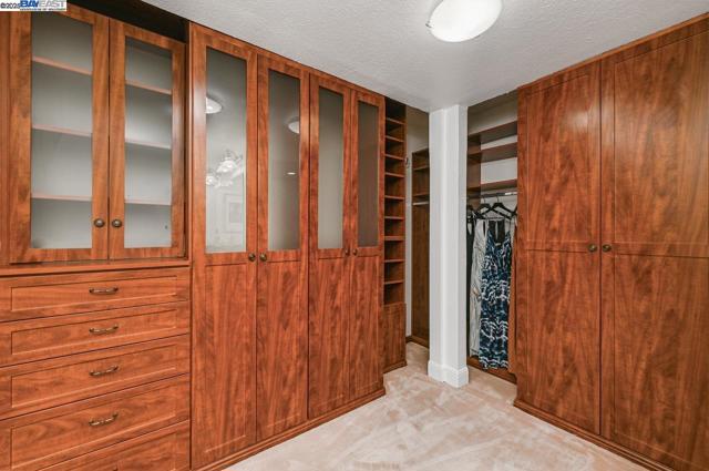 351 Castenada Ct, Danville CA: https://media.crmls.org/mediaz/0806e3c7-f92f-411f-9e92-705b9af68069.jpg