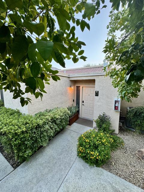 70100 Mirage Cove Drive, Rancho Mirage CA: https://media.crmls.org/mediaz/0807221a-f521-48d1-930a-26b00cf3b243.jpg