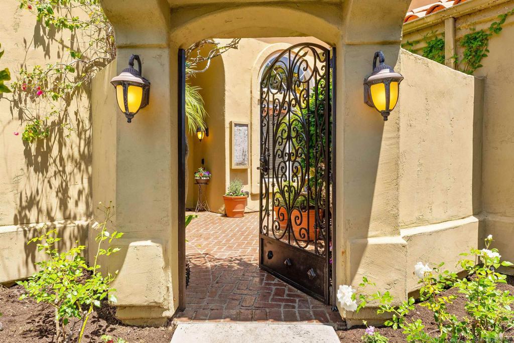 5485 Vista Del Dios - photo 2