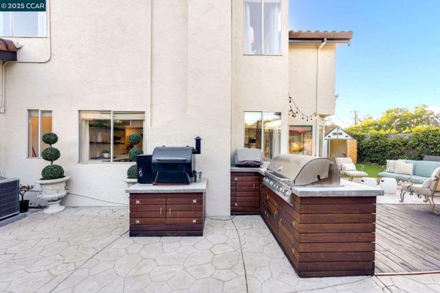 1021 Montclair Court, Livermore CA: https://media.crmls.org/mediaz/0807af90-b4bb-4e13-9c0c-2cb1507a6566.jpg