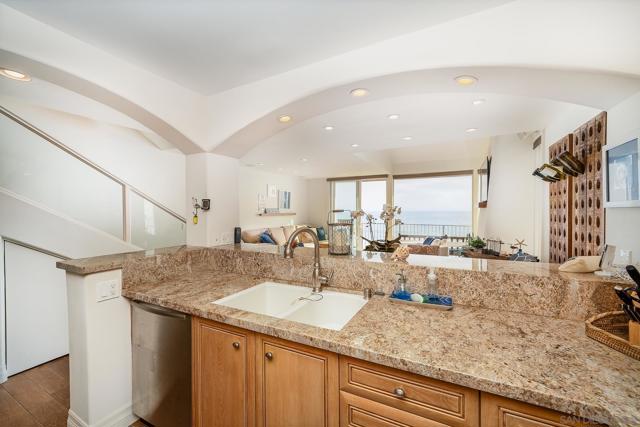 Image 9 of 45 For 2955 Ocean Street  19