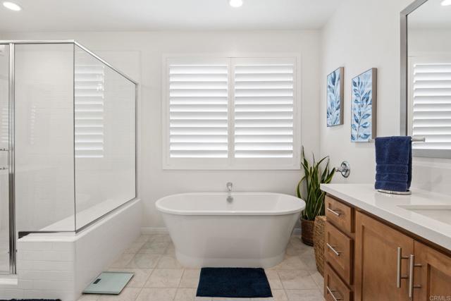 39496 Chamise Street, Temecula CA: https://media.crmls.org/mediaz/08082e93-00bb-4957-80fd-8f3fe77c254a.jpg