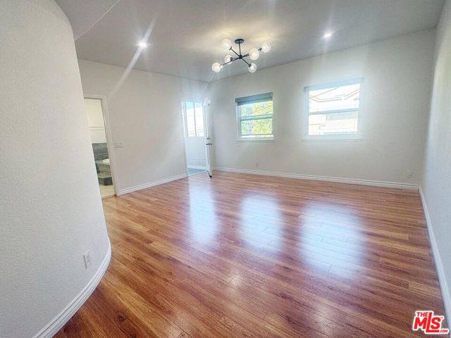 14271 Dickens Street, Sherman Oaks CA: https://media.crmls.org/mediaz/0808473d-3f81-4cac-b90e-3e805b854561.jpg