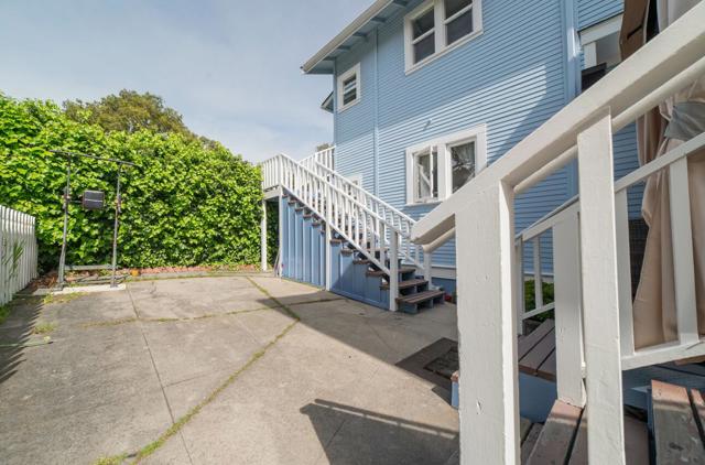 206 Cypress Avenue, Pacific Grove CA: https://media.crmls.org/mediaz/08097c4b-613e-4aec-9d68-384e33224b35.jpg