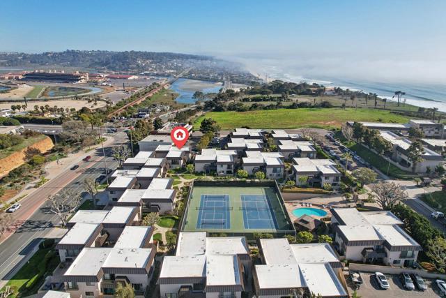 872 S Sierra Ave, Solana Beach CA: https://media.crmls.org/mediaz/080afc0e-f24f-4dcb-b8be-0464de9622d9.jpg