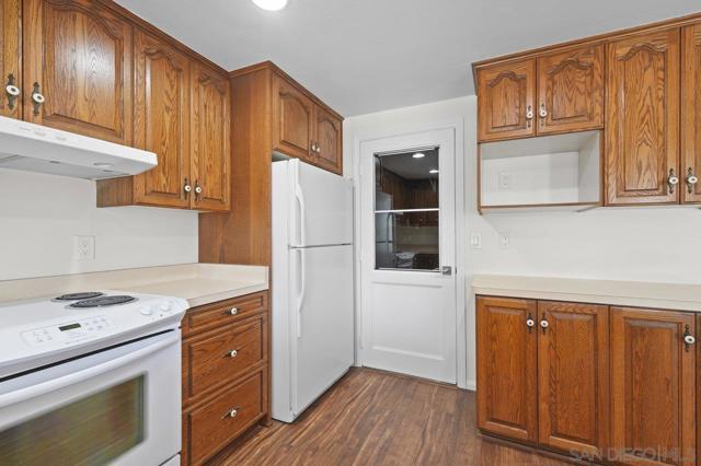 13514 Avenida Del Charro, El Cajon CA: https://media.crmls.org/mediaz/080b0c74-31f8-4b90-8732-9c506925daf2.jpg