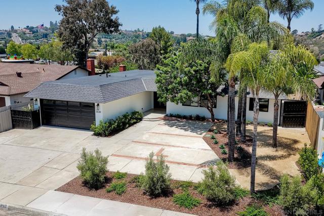 6630 Park Ridge Blvd, San Diego CA: https://media.crmls.org/mediaz/080b1212-6768-400f-95b0-757eed39b098.jpg