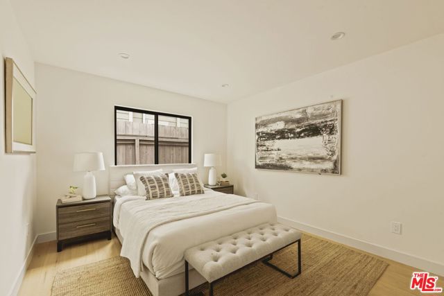 2370 Kelton Avenue, Los Angeles CA: https://media.crmls.org/mediaz/080b3907-7985-4944-b60f-7436971d1039.jpg