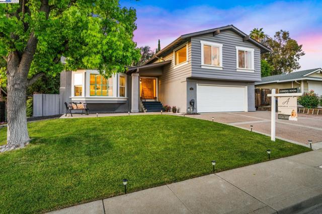 868 Madeira Dr, Pleasanton CA: https://media.crmls.org/mediaz/080ba018-e42d-4262-98fd-1e47057163e7.jpg