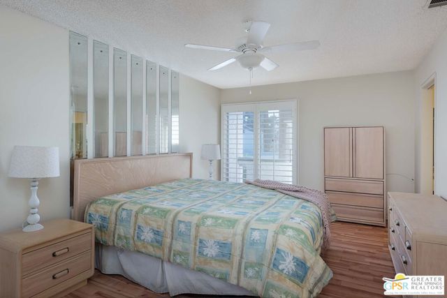 1300 S Camino Real, Palm Springs CA: https://media.crmls.org/mediaz/080c2195-eaeb-40a7-a297-4b7bc6efd403.jpg