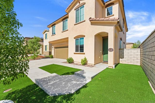 13305 Cultivate Ct, Valley Center CA: https://media.crmls.org/mediaz/080c3fee-01c2-4418-acce-0c4afe149a83.jpg