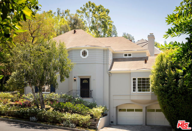 5700 Spring Oak Drive, Los Angeles CA: https://media.crmls.org/mediaz/080cb1e7-fcb8-4600-93e4-58b83fd793a8.jpg