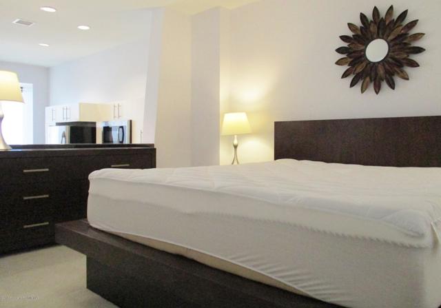 Detail Gallery Image 1 of 33 For 1100 Wilshire Bld #2203,  Los Angeles,  CA 90017 - 1 Beds | 1 Baths