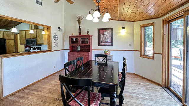 26748 Mcmahan, Idyllwild CA: https://media.crmls.org/mediaz/080d7d24-20fb-4984-b44c-29bd755ef9df.jpg