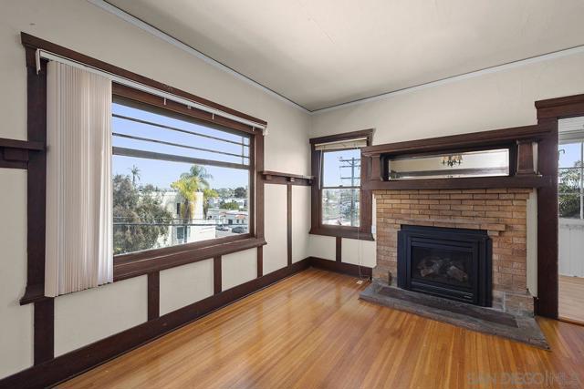 1821 25 Cypress Ave, San Diego CA: https://media.crmls.org/mediaz/080dfb36-baf3-4360-8a26-66c0330d6f1d.jpg