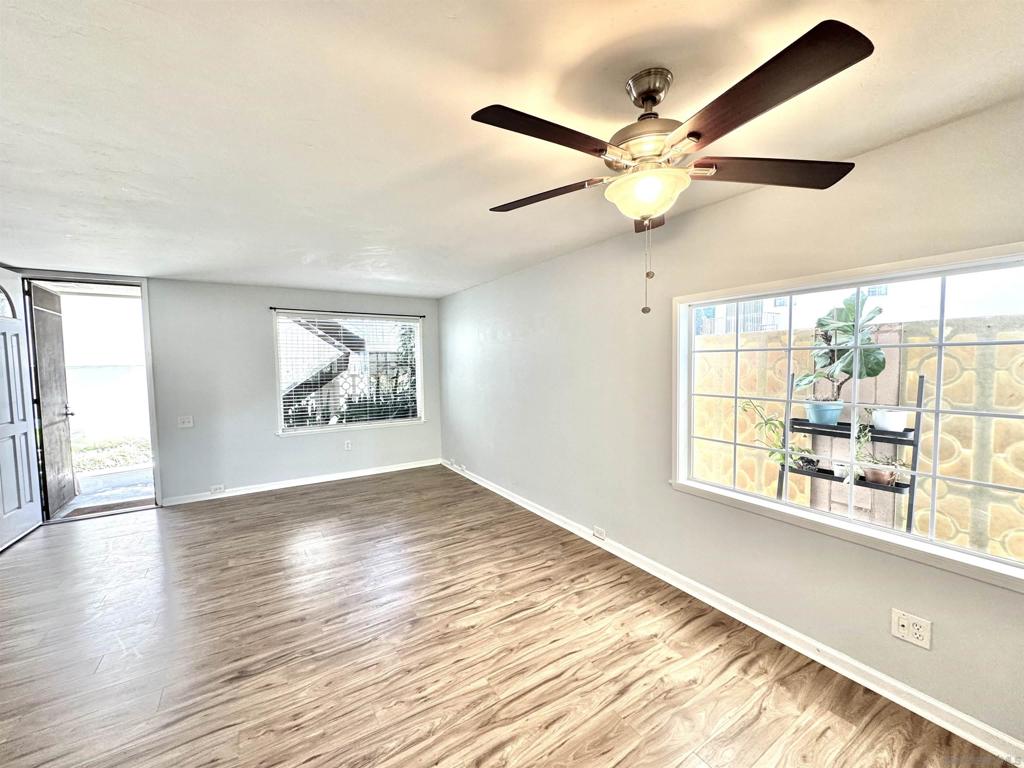 4076 Illinois Street - photo 5