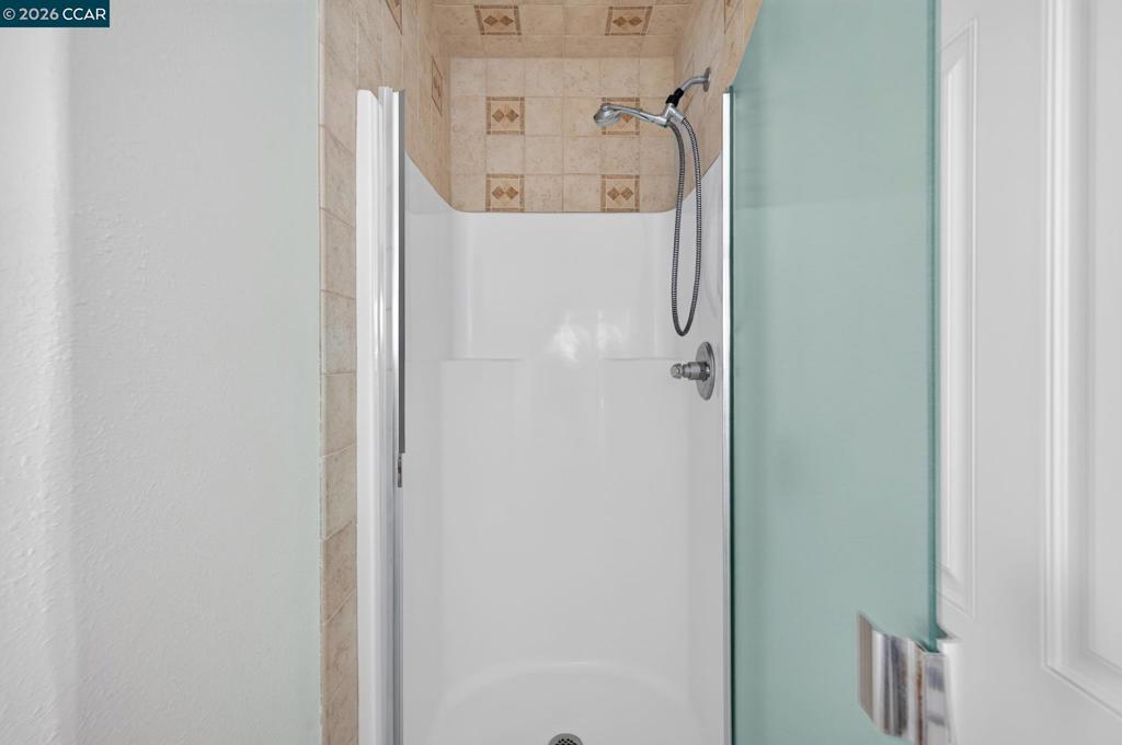 https://media.crmls.org/mediaz/081022ce-73cc-4c9e-bc78-cbddfe548680.jpg?preset=X-Large