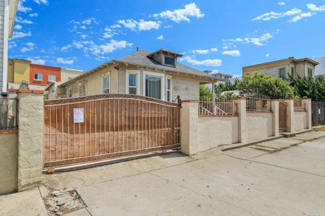 Detail Gallery Image 5 of 36 For 1728 National Ave, San Diego,  CA 92113 - 3 Beds | 2 Baths