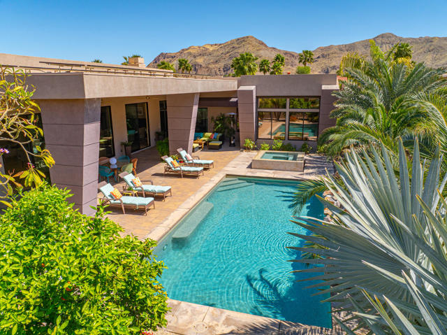 463 Lautner Lane, Palm Springs CA: https://media.crmls.org/mediaz/0810744a-9f76-4aa4-ae31-b94e27793410.jpg