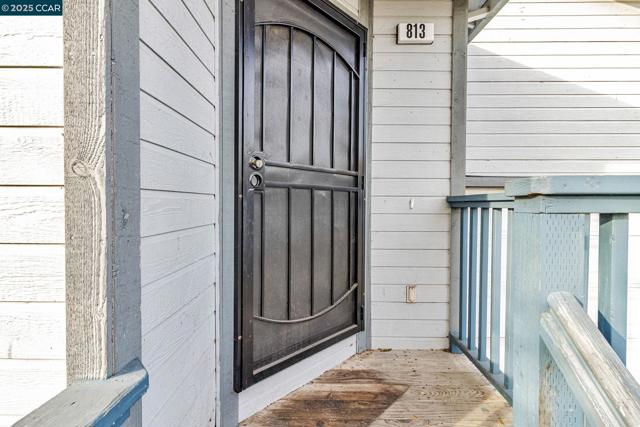 813 Grant St, Vallejo CA: https://media.crmls.org/mediaz/0810a815-5dad-4e95-ad31-986dbbf4f9a9.jpg