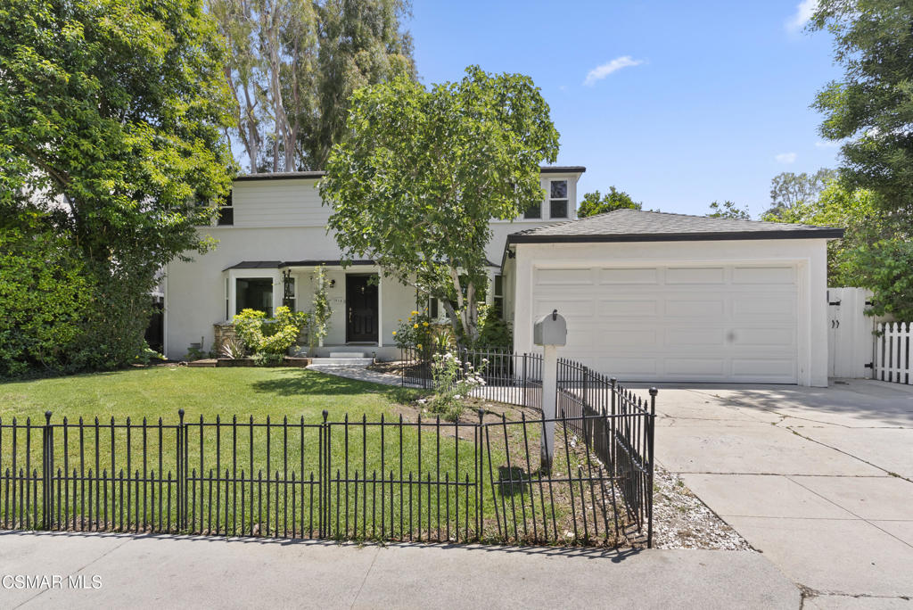 3914 Carpenter Avenue