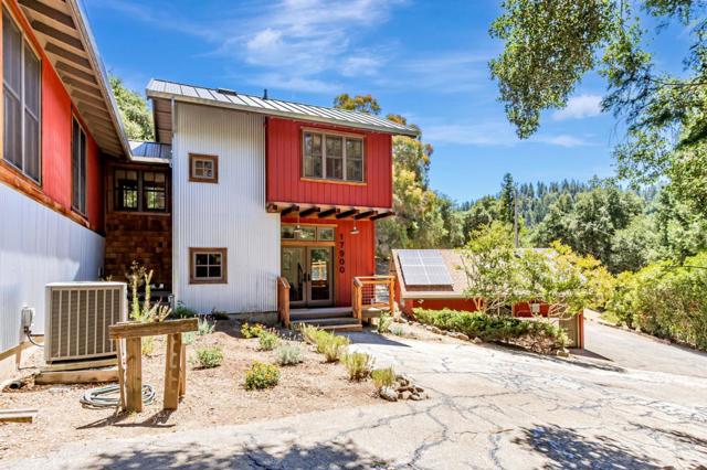 17900 China Grade Road, Boulder Creek CA: https://media.crmls.org/mediaz/081107f8-23ee-4654-a389-2af5c0856cc4.jpg