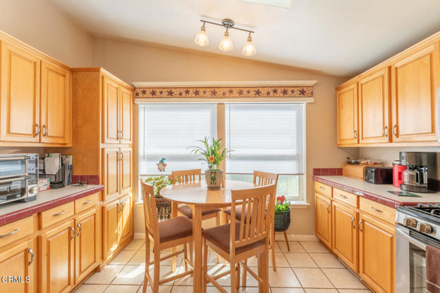 Detail Gallery Image 7 of 23 For 2301 North Rd, Laytonville,  CA 95454 - 3 Beds | 2 Baths