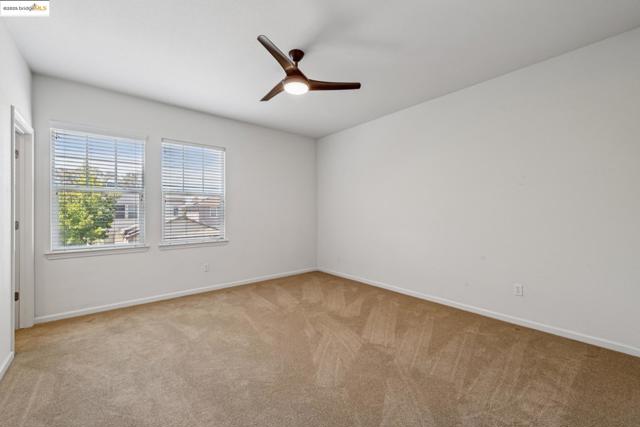 1027 Azuar Drive, Vallejo CA: https://media.crmls.org/mediaz/081278f5-d488-4416-a545-c3b42761d356.jpg