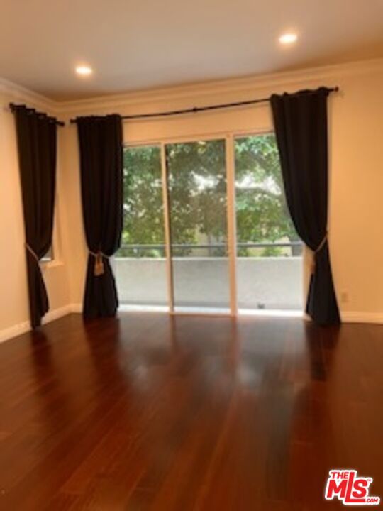 1880 Veteran Avenue, Los Angeles CA: https://media.crmls.org/mediaz/0812a686-f150-40a4-8ef4-5980e068e59f.jpg