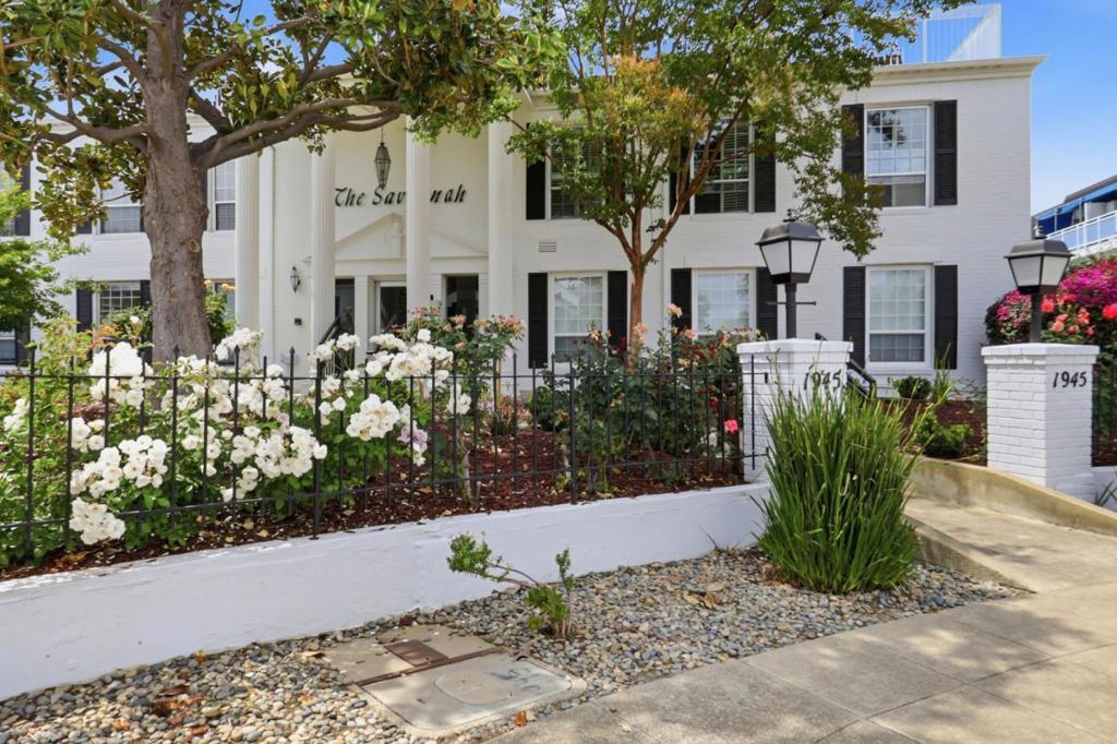 1945 Mount Vernon Court #4