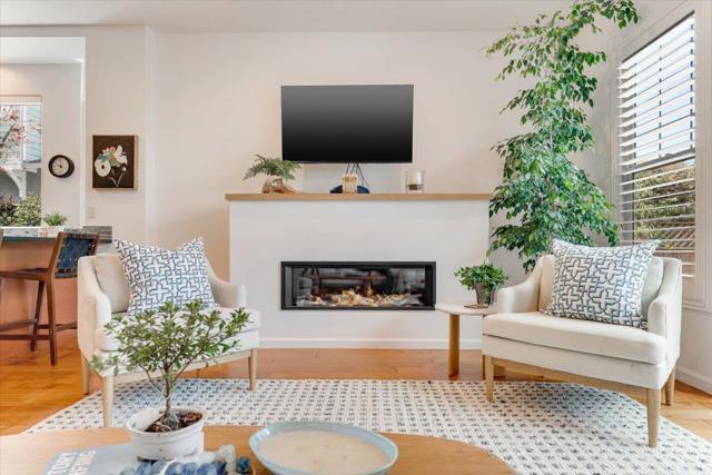 513 Hill Street, Capitola CA: https://media.crmls.org/mediaz/0812d4ae-8f20-4907-9c80-7a1f755c2cd4.jpg