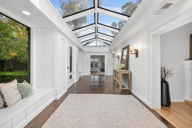 Detail Gallery Image 10 of 43 For 15306 Las Planideras, Rancho Santa Fe,  CA 92067 - 6 Beds | 3/1 Baths
