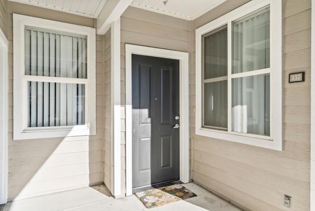 1982 W Bayshore Road, East Palo Alto CA: https://media.crmls.org/mediaz/0813c567-0247-400d-85d9-ebbcd840923b.jpg