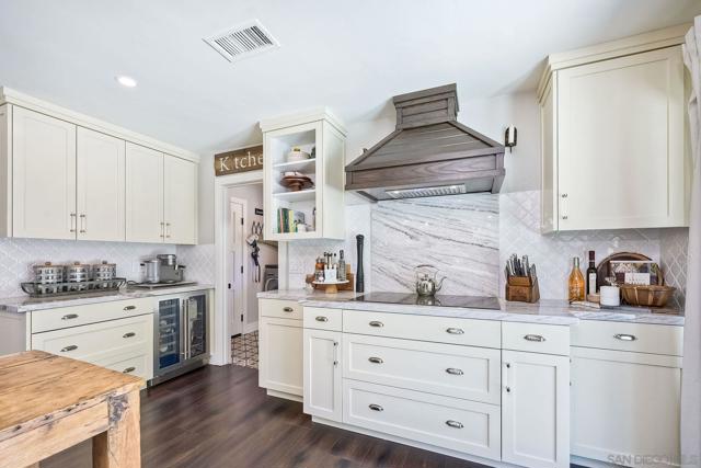 660 Via Rancho Pkwy, Escondido CA: https://media.crmls.org/mediaz/08143505-0538-45a0-968d-6c011a7b58d7.jpg