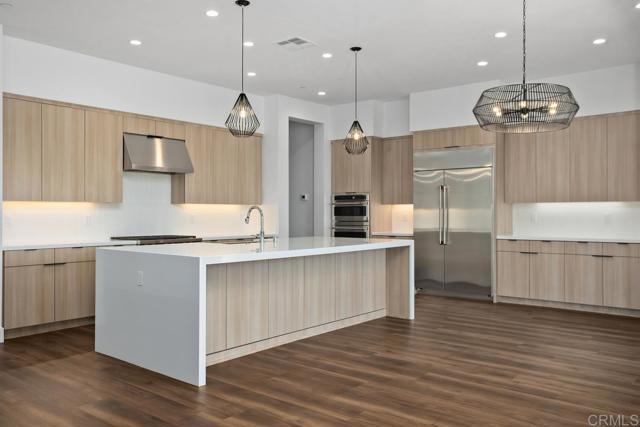 Detail Gallery Image 1 of 39 For 1208 Stonemark Place #MAIN HOUSE,  Vista,  CA 92081 - 6 Beds | 5 Baths