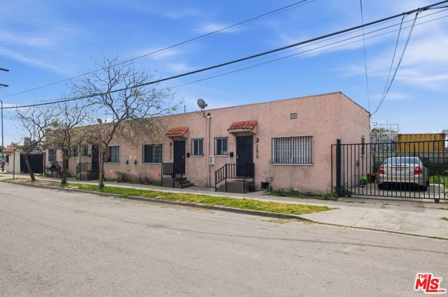 1570 E 110th Street, Los Angeles CA: https://media.crmls.org/mediaz/08145dcc-dacc-4798-9707-365865d5d120.jpg