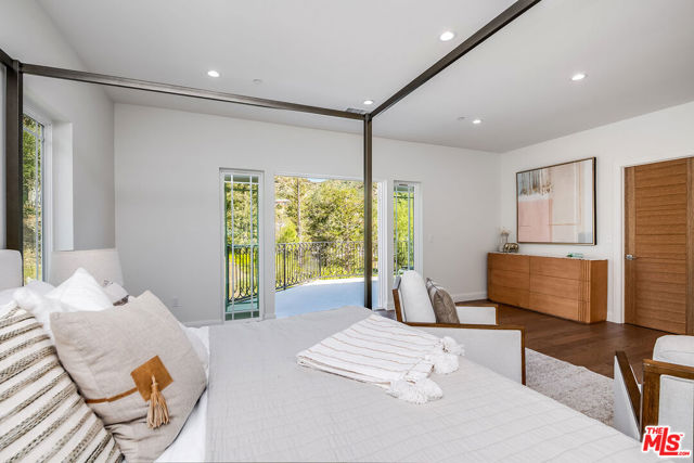 29677 Mulholland Highway, Agoura Hills CA: https://media.crmls.org/mediaz/0814c984-28b0-4bc1-86ab-6dc0bec3c9e5.jpg