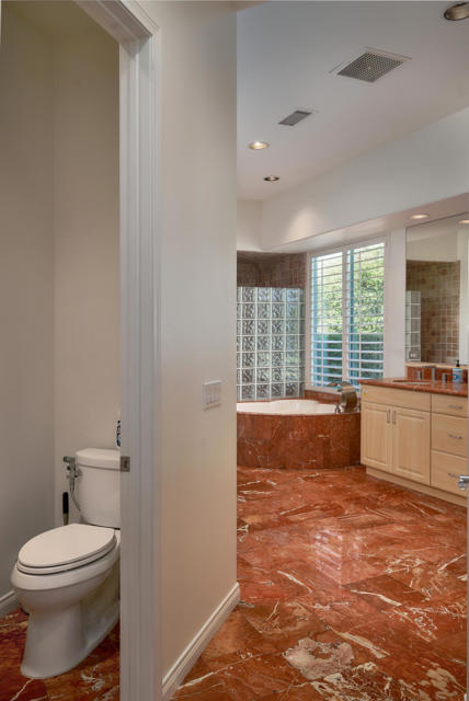 9 Cartier Court, Rancho Mirage CA: https://media.crmls.org/mediaz/0815baad-dea3-47f1-a137-be7ded4806d7.jpg