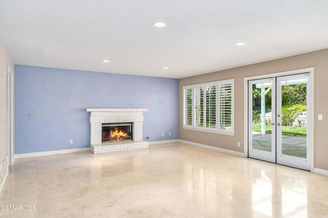 3041 Three Springs Drive, Westlake Village CA: https://media.crmls.org/mediaz/081635bc-0c87-470f-a095-59aff99f6a4a.jpg