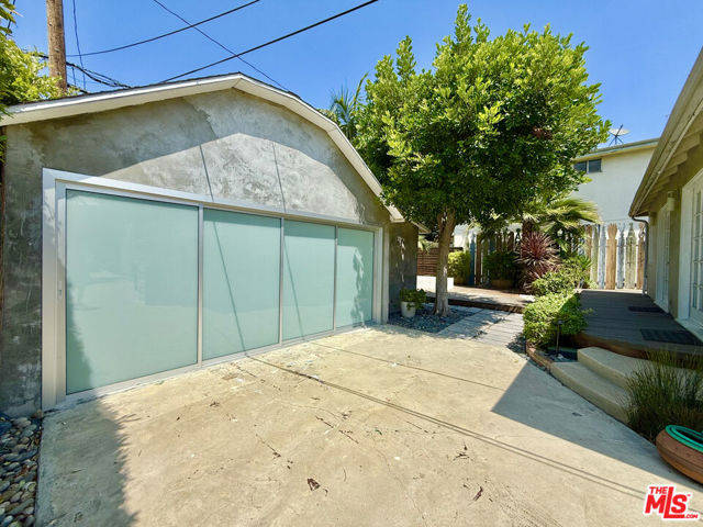 1153 N Poinsettia Place, West Hollywood CA: https://media.crmls.org/mediaz/08172e8e-7cdb-4728-ae38-c6d2c2e1cbbb.jpg