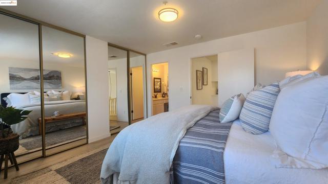 128 Harris Cir, Bay Point CA: https://media.crmls.org/mediaz/0817733b-fd3a-42ff-8685-931b1eca1d09.jpg