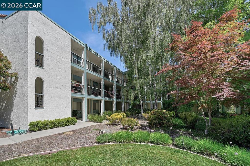 1501 Ptarmigan Dr #6B